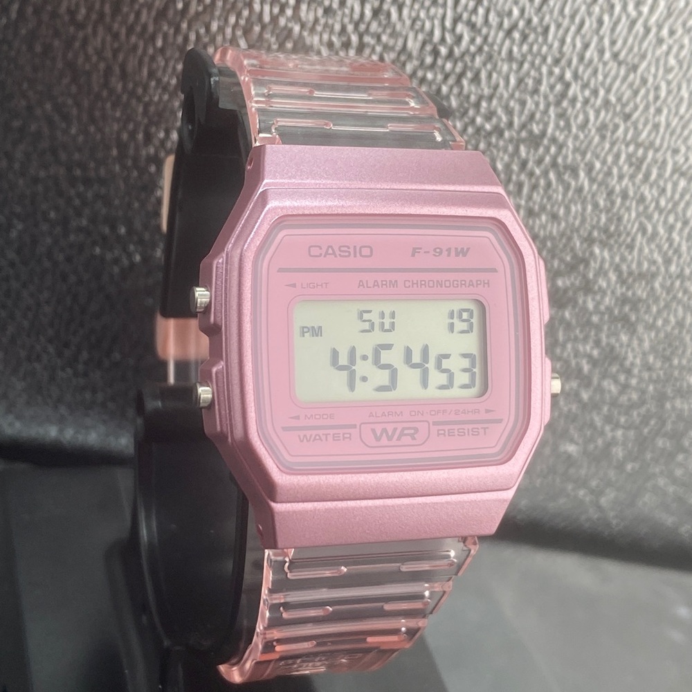 Casio Unisex Size Watch 34mm Diameter Rubber Lightweight in wrist Brand New Item - Picture 2 of 16